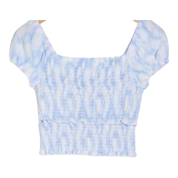 Lush Tops - Lush Printed Smocked Crop Top In Blue Swirl